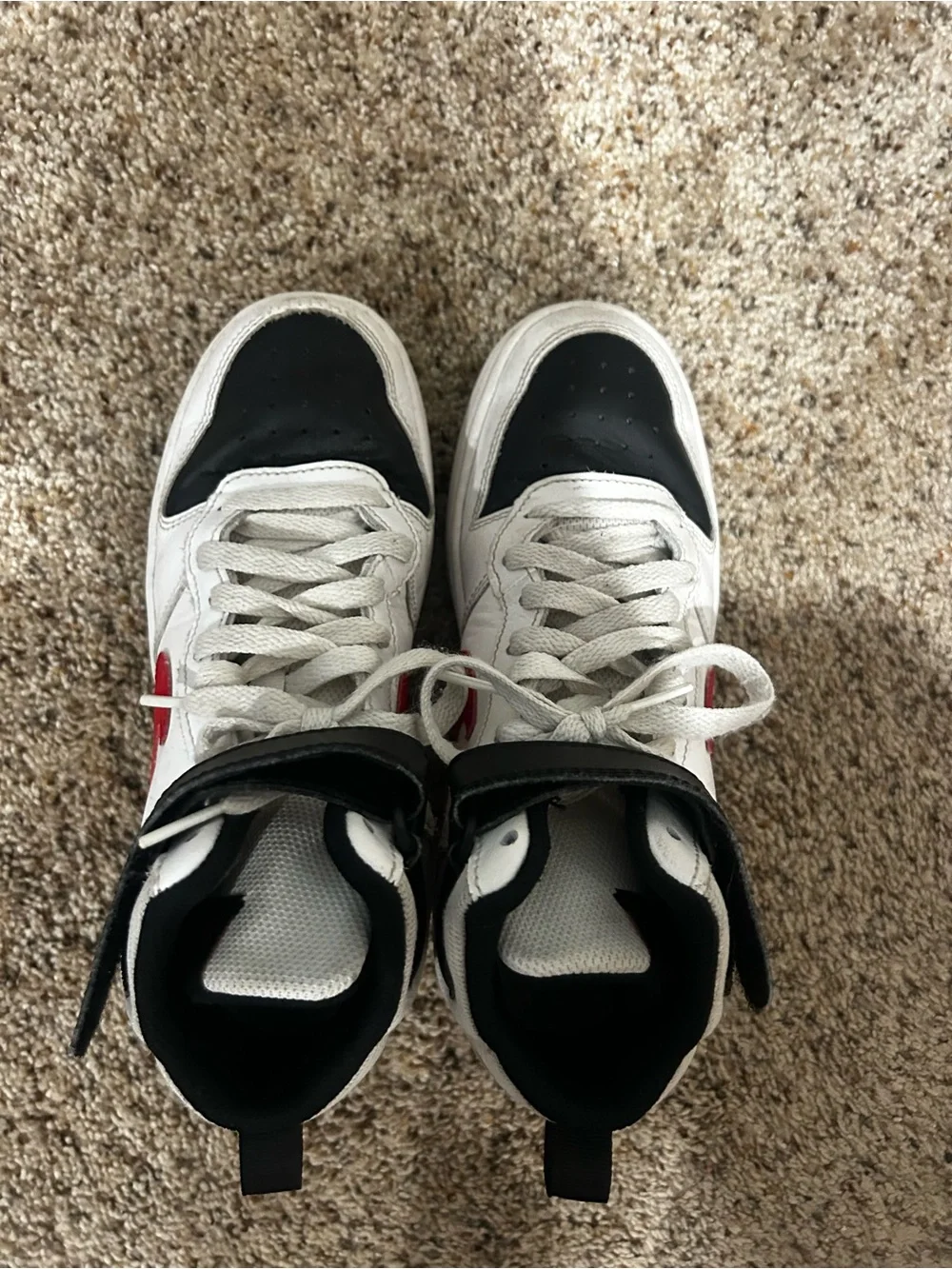 Nike classic mid
